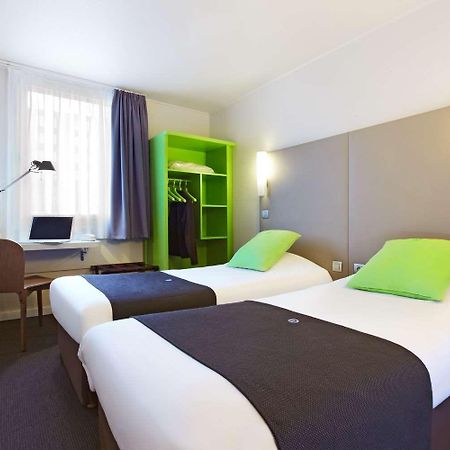 Hotel Campanile Saint-Quentin-En-Yvelines Montigny-le-Bretonneux Exterior foto